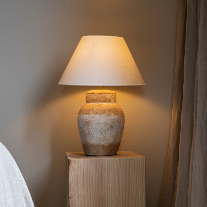 Lniany abażur stożkowy do lampy biały Basic Wide 30cm na lampie stołowej Sigrid